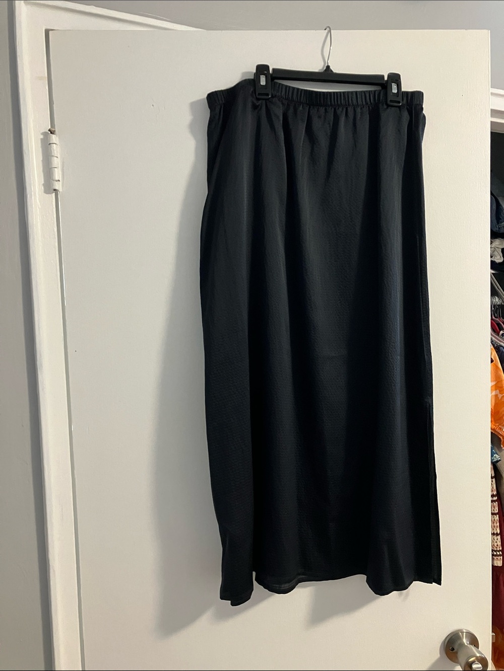Eileen Fisher Silk blend (81%silk, 9%cotton) hammered silk midi skirt S